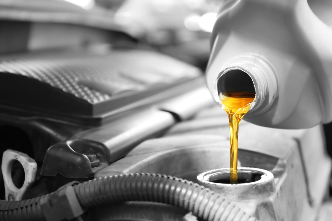 The Dangers of Neglecting Routine Oil Changes in Heavy Trucks